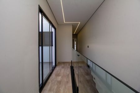 Casa à venda com 192m², 3 quartos e 3 vagas Casa à venda com 192m², 3 quartos e 3 vagasCorredor