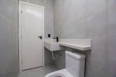 Casa à venda com 192m², 3 quartos e 3 vagas Casa à venda com 192m², 3 quartos e 3 vagasBanheiro da Suíte 2