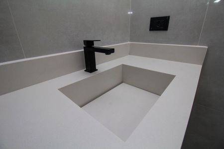 Casa à venda com 192m², 3 quartos e 3 vagas Casa à venda com 192m², 3 quartos e 3 vagasBanheiro da Suíte 1