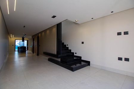 Casa à venda com 192m², 3 quartos e 3 vagas Casa à venda com 192m², 3 quartos e 3 vagasSala