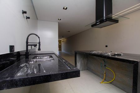 Casa à venda com 192m², 3 quartos e 3 vagas Casa à venda com 192m², 3 quartos e 3 vagasCozinha