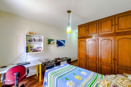 Casa à venda com 220m², 3 quartos e 2 vagasQuarto 2