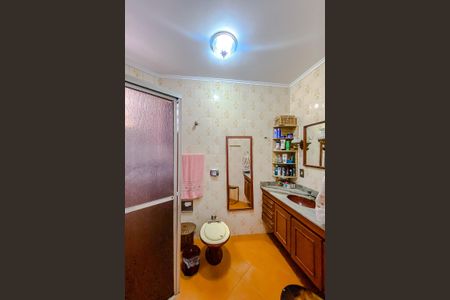 Casa à venda com 220m², 3 quartos e 2 vagasBanheiro da Suíte