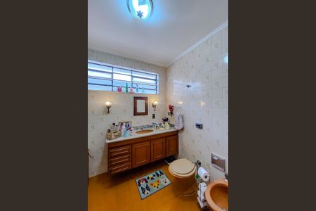 Casa à venda com 220m², 3 quartos e 2 vagasBanheiro