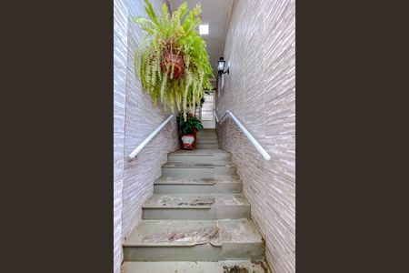 Casa à venda com 220m², 3 quartos e 2 vagasCorredor