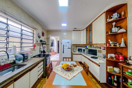 Casa à venda com 220m², 3 quartos e 2 vagasCozinha