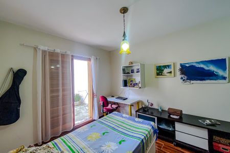 Casa à venda com 220m², 3 quartos e 2 vagasQuarto 2