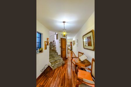 Casa à venda com 220m², 3 quartos e 2 vagasHall