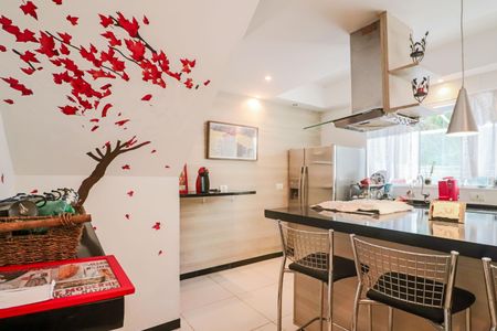 Casa à venda com 200m², 3 quartos e 1 vaga