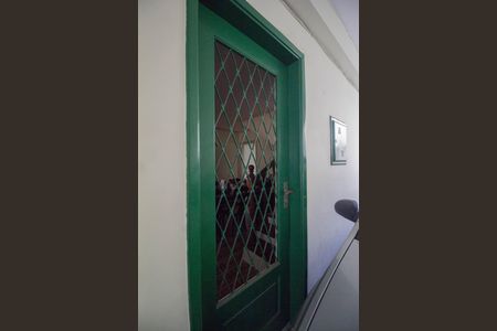 Casa à venda com 146m², 4 quartos e 2 vagas Casa à venda com 146m², 4 quartos e 2 vagasHall de Entrada