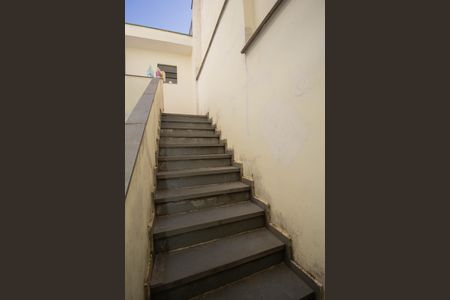 Casa à venda com 146m², 4 quartos e 2 vagas Casa à venda com 146m², 4 quartos e 2 vagasEscada Externa