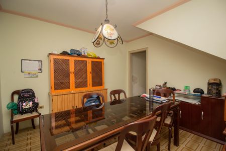 Casa à venda com 146m², 4 quartos e 2 vagas Casa à venda com 146m², 4 quartos e 2 vagasSala de Jantar