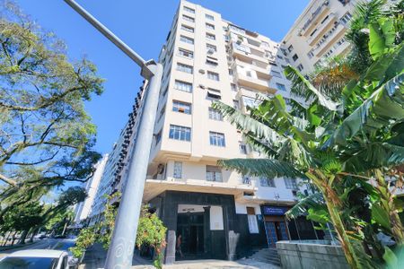 Apartamento à venda com 60m², 2 quartos e sem vagaFachada 