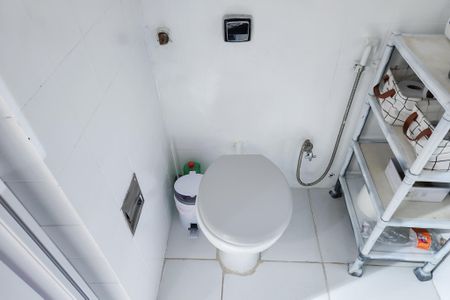 Apartamento à venda com 60m², 2 quartos e sem vagaBanheiro da Suite 2 