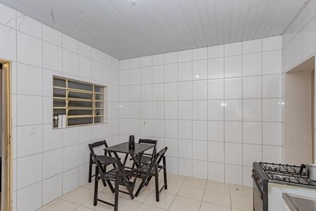 Casa à venda com 325m², 2 quartos e 4 vagasCozinha