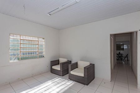 Casa à venda com 325m², 2 quartos e 4 vagasSala