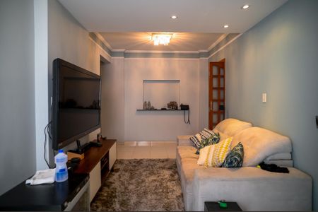 Apartamento para alugar com 75m², 2 quartos e 1 vagaSala