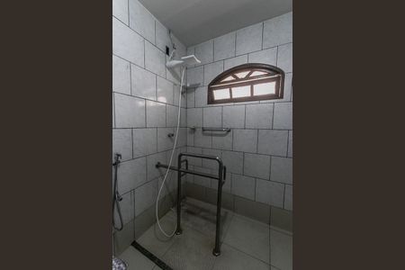 Casa de condomínio para alugar com 120m², 3 quartos e sem vagaBanheiro