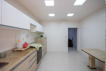 Casa à venda com 164m², 2 quartos e 1 vagaCozinha