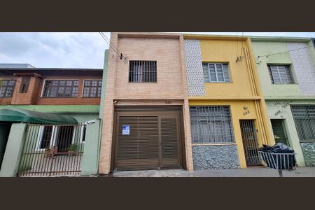 Casa à venda com 164m², 2 quartos e 1 vagaFachada