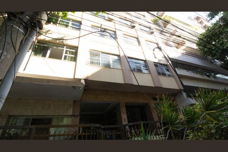 Apartamento para alugar com 85m², 2 quartos e 1 vagaFachada