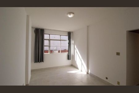 Apartamento para alugar com 85m², 2 quartos e 1 vagaSala