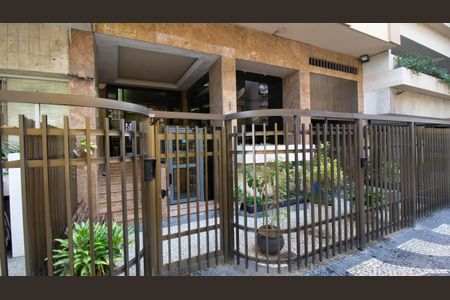 Apartamento para alugar com 85m², 2 quartos e 1 vagaFachada