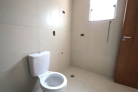 Casa à venda com 174m², 3 quartos e 2 vagasBanheiro da Suíte 2