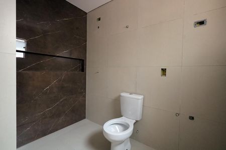 Casa à venda com 174m², 3 quartos e 2 vagasBanheiro da Suíte 2