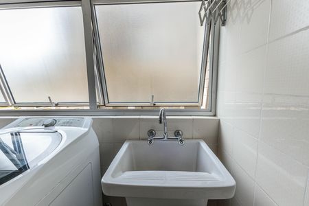 Apartamento à venda com 115m², 3 quartos e 1 vagaÁrea de Serviço