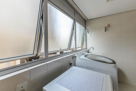 Apartamento à venda com 115m², 3 quartos e 1 vagaÁrea de Serviço