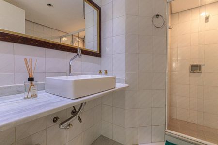 Apartamento à venda com 115m², 3 quartos e 1 vagaBanheiro da Suíte