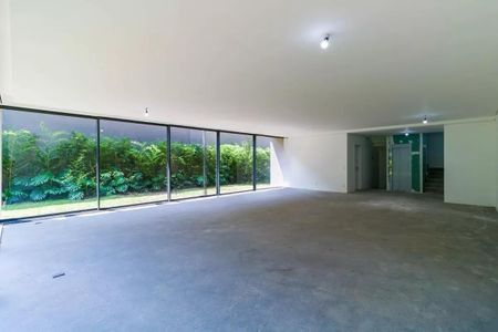 Casa de condomínio à venda com 707m², 5 quartos e 6 vagas