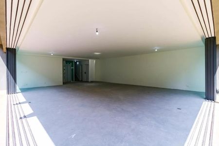Casa de condomínio à venda com 707m², 5 quartos e 6 vagas