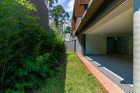 Casa de condomínio à venda com 707m², 5 quartos e 6 vagas