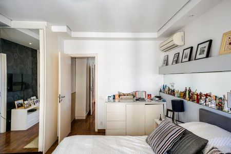 Apartamento à venda com 185m², 4 quartos e 4 vagasSuíte 01