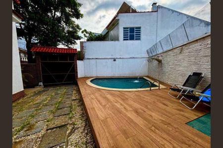 Casa à venda com 186m², 3 quartos e sem vaga