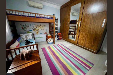 Casa à venda com 186m², 3 quartos e sem vaga