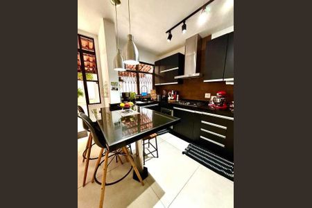 Casa à venda com 186m², 3 quartos e sem vaga