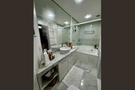 Casa à venda com 186m², 3 quartos e sem vaga