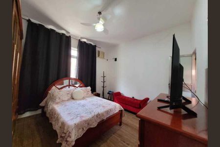 Casa à venda com 237m², 5 quartos e 2 vagas