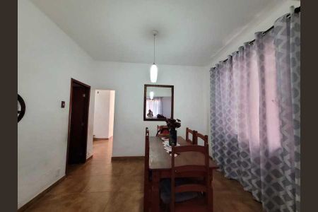 Casa à venda com 237m², 5 quartos e 2 vagas