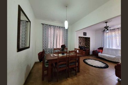 Casa à venda com 237m², 5 quartos e 2 vagas