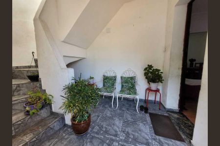 Casa à venda com 237m², 5 quartos e 2 vagas