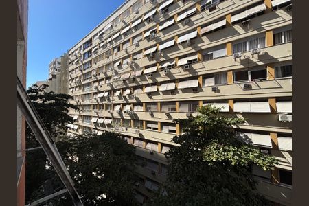 Apartamento à venda com 150m², 3 quartos e 1 vaga Apartamento à venda com 150m², 3 quartos e 1 vagaSala - vista