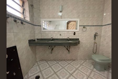 Casa à venda com 416m², 3 quartos e 6 vagasBanheiro 3