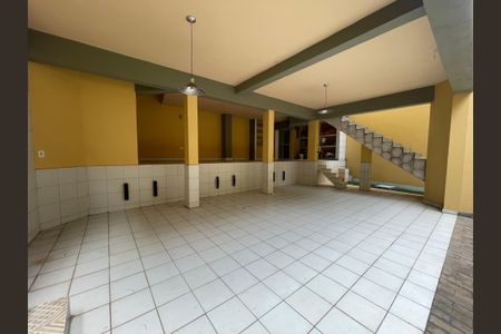 Casa à venda com 416m², 3 quartos e 6 vagasGaragem