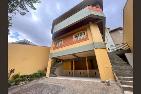 Casa à venda com 416m², 3 quartos e 6 vagasGaragem