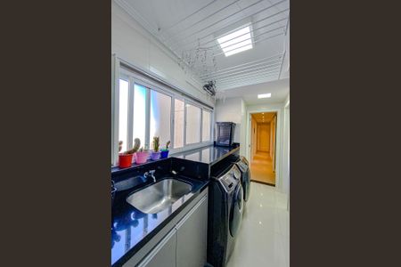 Apartamento para alugar com 184m², 3 quartos e 3 vagasÁrea de Serviço