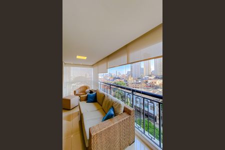 Apartamento para alugar com 184m², 3 quartos e 3 vagasVaranda